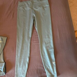 Nike Women's Dri-FIT ONE Leggings